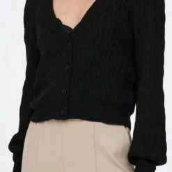 Korting 🤩 ONLY ONLFIA KATIA STRUCTURE CARDI CC KNT Dames Trui - Maat M ❤️ -Dameskleding Verkoopwinkel 334x840 2