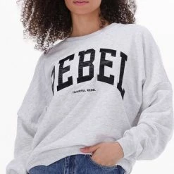 Aanbiedingen 🎉 Colourful Rebel Rebel Patch Trui Grijs Dames - Loose Fit - Katoen - M ⭐ 15 Aanbiedingen 🎉 Colourful Rebel Rebel Patch Trui Grijs Dames - Loose Fit - Katoen - M ⭐ -Dameskleding Verkoopwinkel 427x840 1