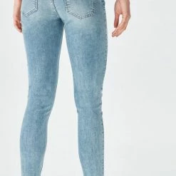 Begroting โ๏ธ LTB ๐ Jeans LTB Lonia ๐ Jeans Volwassenen Lichtblauw ๐ 22 Begroting โ๏ธ LTB ๐ Jeans LTB Lonia ๐ Jeans Volwassenen Lichtblauw ๐ -Dameskleding Verkoopwinkel 469x840 3