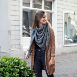 Promo π Knit Factory Sally Gebreid Dames Vest - Licht Grijs - 40/42 - Grof Gebreid π 7 Promo π Knit Factory Sally Gebreid Dames Vest - Licht Grijs - 40/42 - Grof Gebreid π -Dameskleding Verkoopwinkel 550x309 6