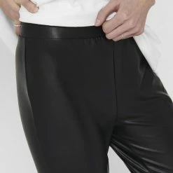 Groothandel โ ONLY ONLCOOL ๐งฅ COATED LEGGING NOOS JRS Dames Legging - Maat 46-48 ๐ 25 Groothandel โ ONLY ONLCOOL ๐งฅ COATED LEGGING NOOS JRS Dames Legging - Maat 46-48 ๐ -Dameskleding Verkoopwinkel 550x733 265