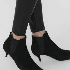 Groothandel โ ONLY ONLCOOL ๐งฅ COATED LEGGING NOOS JRS Dames Legging - Maat 46-48 ๐ 26 Groothandel โ ONLY ONLCOOL ๐งฅ COATED LEGGING NOOS JRS Dames Legging - Maat 46-48 ๐ -Dameskleding Verkoopwinkel 550x733 266