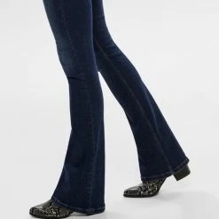 Beste recensies van 🎉 ONLY ONLPAOLA LIFE HW FLARE BB AZGZ878 NOOS Dames 👖 Jeans - Maat LXL32 👍 -Dameskleding Verkoopwinkel 550x733 285