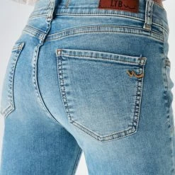 Begroting โ๏ธ LTB ๐ Jeans LTB Lonia ๐ Jeans Volwassenen Lichtblauw ๐ 30 Begroting โ๏ธ LTB ๐ Jeans LTB Lonia ๐ Jeans Volwassenen Lichtblauw ๐ -Dameskleding Verkoopwinkel 550x733 387
