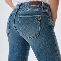 Groothandel ❤️ LTB 👖 Jeans LTB Nicole 👖 Jeans Volwassenen Lichtblauw 🎉 55 Groothandel ❤️ LTB 👖 Jeans LTB Nicole 👖 Jeans Volwassenen Lichtblauw 🎉 -Dameskleding Verkoopwinkel 550x733 405