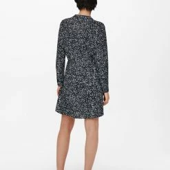 Aanbiedingen 🎉 ONLY ONLCORY L/S V-NECK TUNIC WVN NOOS Dames Jurk - Maat L 🥰 -Dameskleding Verkoopwinkel 550x733 436