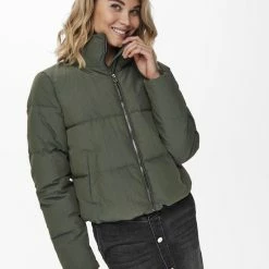 Top 10 ⭐ ONLY ONLDOLLY SHORT PUFFER JACKET OTW NOOS Dames Jas - Maat S ⭐ -Dameskleding Verkoopwinkel 550x733 74