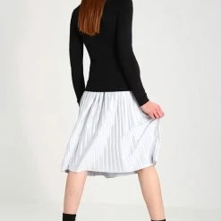 Gloednieuw 🎁 Ichi IHMAFA RN Dames Trui - Maat XL ⭐ 18 Gloednieuw 🎁 Ichi IHMAFA RN Dames Trui - Maat XL ⭐ -Dameskleding Verkoopwinkel 550x793 3