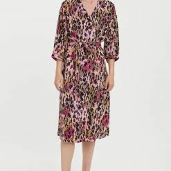 Nieuw ✨ VERO MODA VMJAWI 3/4 V-NECK CALF 👗 DRESS WVN BTQ Dames Jurk - Maat L ❤️ -Dameskleding Verkoopwinkel 550x811 3